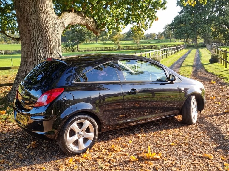 2011 Vauxhall Corsa 1.4 SE 3dr Auto HATCHBACK PETROL Automatic