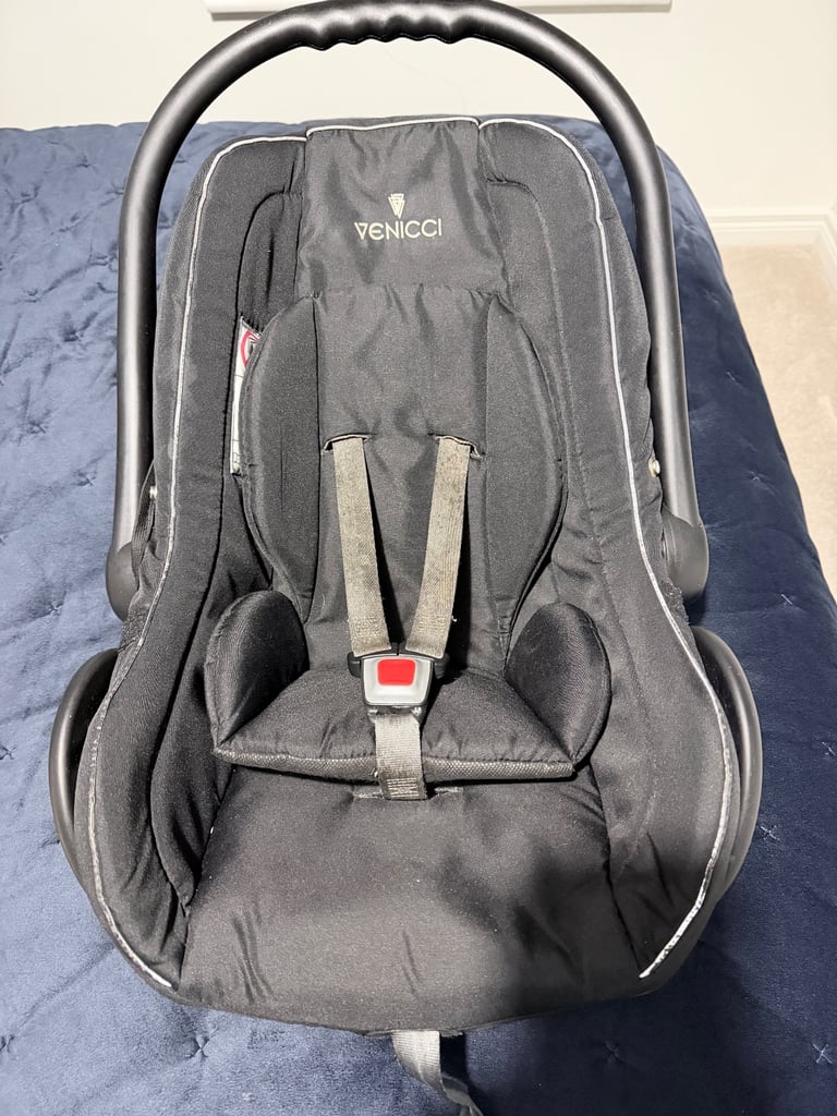 Venicci baby car seat 
