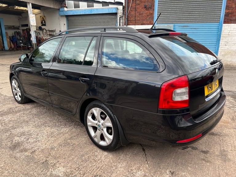 2011 Skoda Octavia 1.6 SE 5dr ESTATE Petrol Manual
