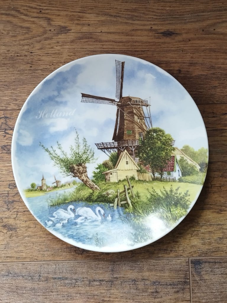 image for Plate Holland with hanger.
