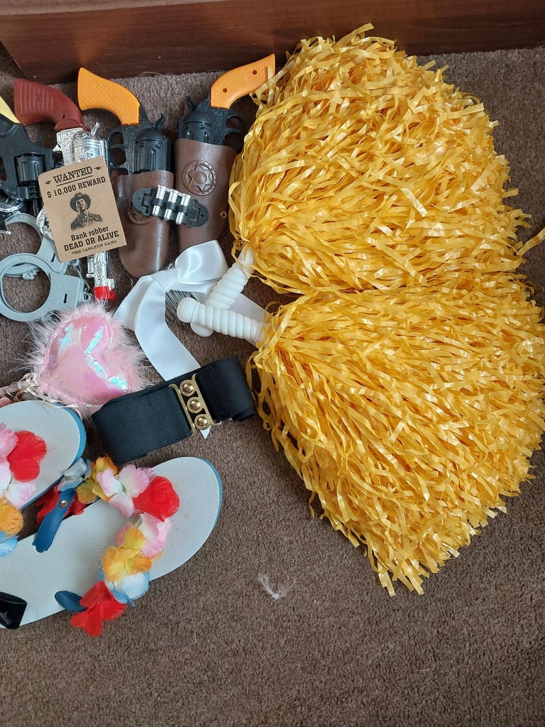 FANCY DRESS ACCESSORIES