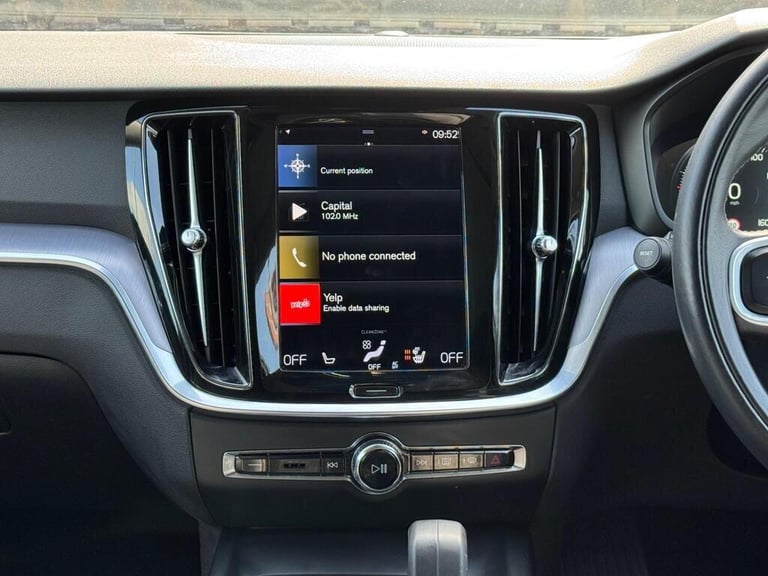 2021 Volvo V60 2.0 B3 MHEV Momentum Auto Euro 6 (s/s) 5dr ESTATE Petrol/Electric Hybrid Automatic