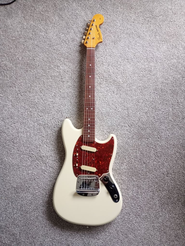 Fender MIJ Mustang MG65 Olympic White 