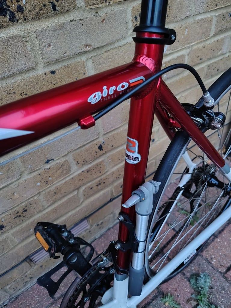 Dawes Giro 300 Flat Bar Road Bike Mens Bicycle