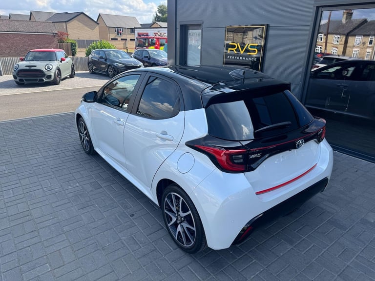 2022 Toyota Yaris 1.5 VVT-h Dynamic E-CVT Euro 6 (s/s) 5dr HATCHBACK Petrol/Electric Hybrid Autom...
