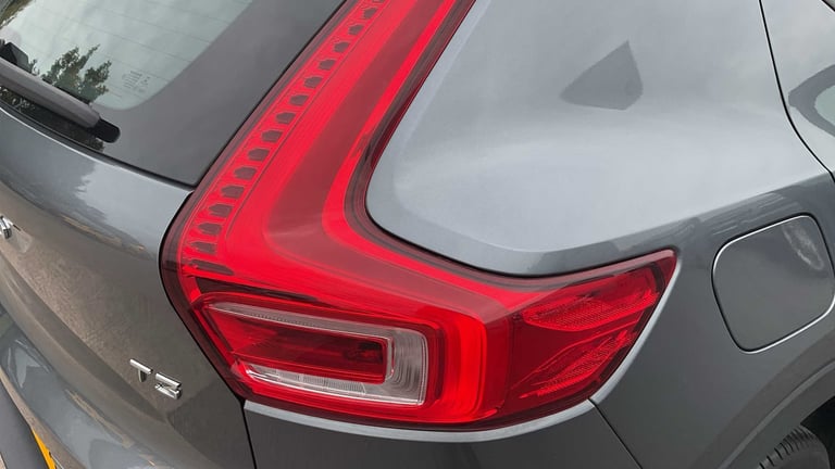 2018 Volvo XC40 1.5 T3 Momentum 5dr Estate Petrol Manual