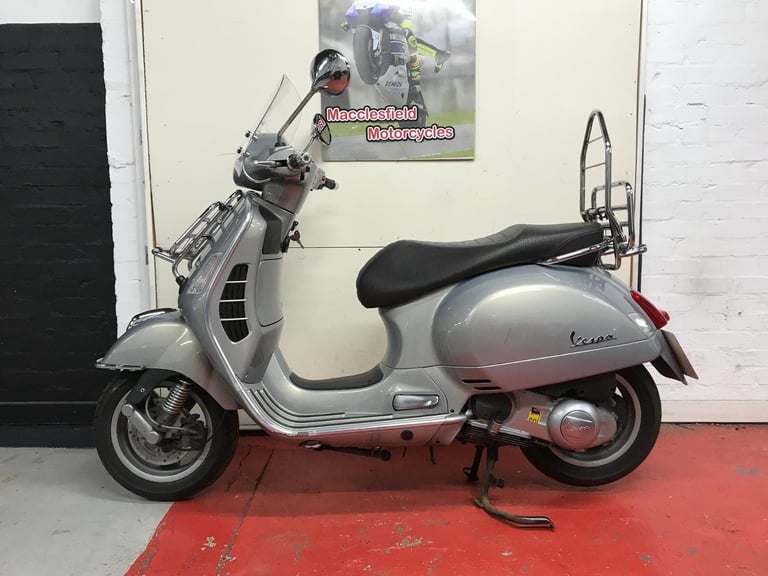 Piaggio Vespa GTS 300i