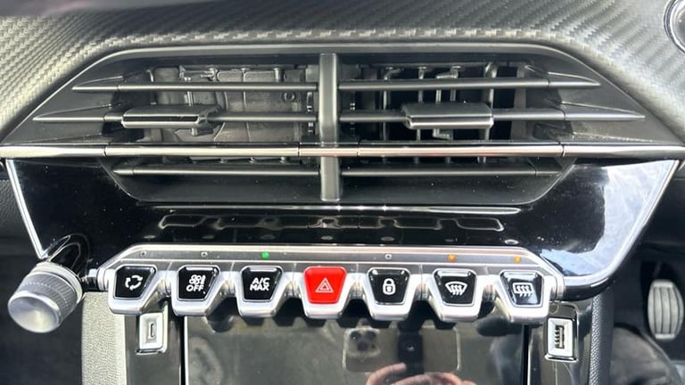 2022 Peugeot 2008 1.2 PureTech Allure Premium 5dr HATCHBACK PETROL Manual