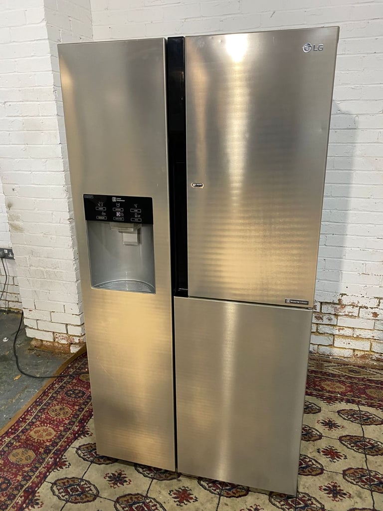 image for LG Triple Door 90CM Wide Frost Free Plumb In American Fridge Freezer
