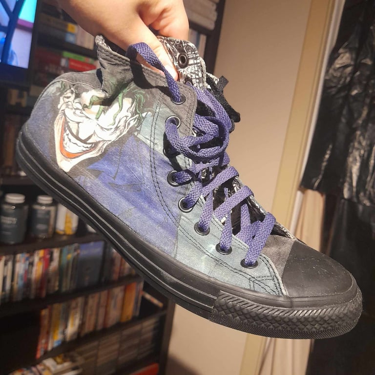 Joker Converse