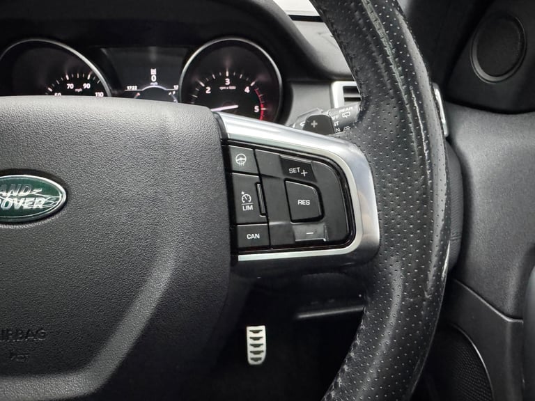 2017 Land Rover Discovery Sport 2.0 TD4 HSE Dynamic Lux Auto 4WD Euro 6 (s/s) 5dr ESTATE Diesel A...