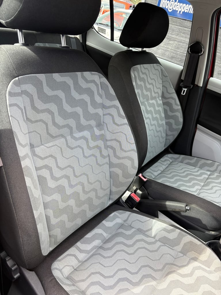 2009 Skoda Fabia 1.2 12V 2 5dr HATCHBACK PETROL Manual
