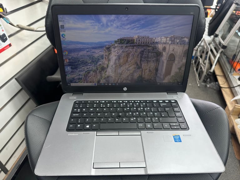 HP EliteBook 850 G1 notebook Laptop/Core i5-4300U 8 GB RAM/ 240GB SSD. 15.6 inch