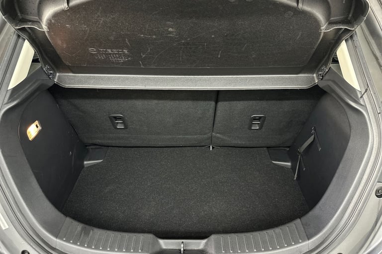 2022 Mazda Mazda2 98582 Hatchback Petrol Manual
