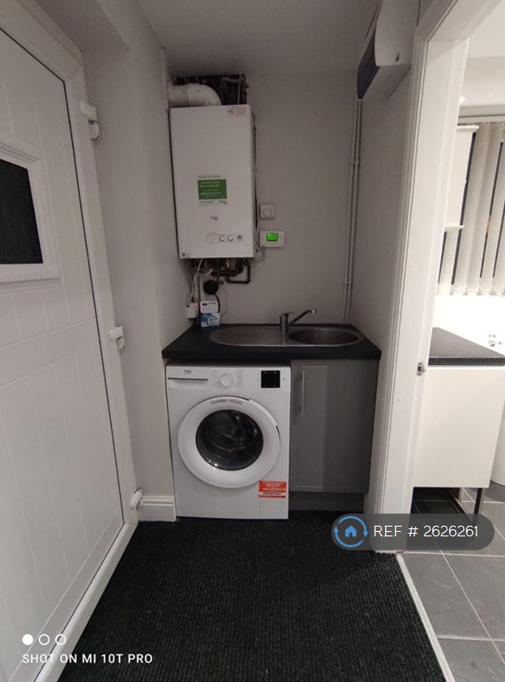 1 bedroom in Chapel Lane, New Longton, Preston, PR4 (#2626261)