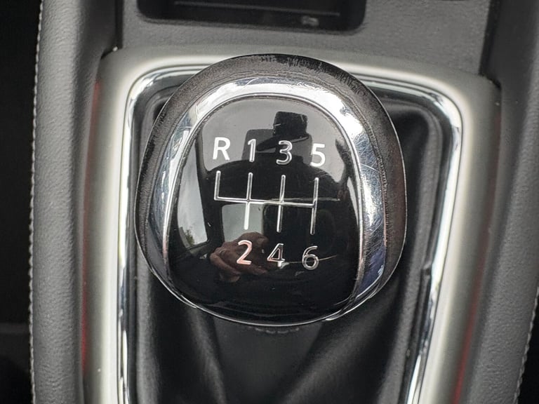 2014 Nissan Qashqai 1.5 dCi Acenta Premium 5dr HATCHBACK Diesel Manual