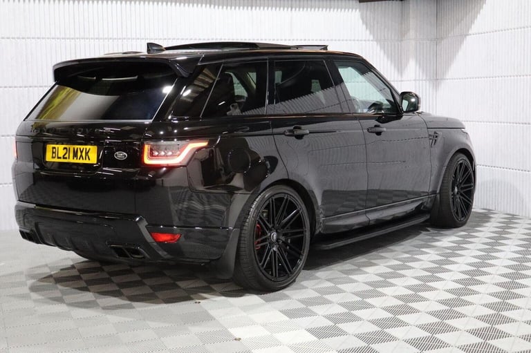 LAND ROVER RANGE ROVER SPORT 3.0 D300 MHEV HSE Silver Auto 4WD Euro 6 (s/s) 5dr