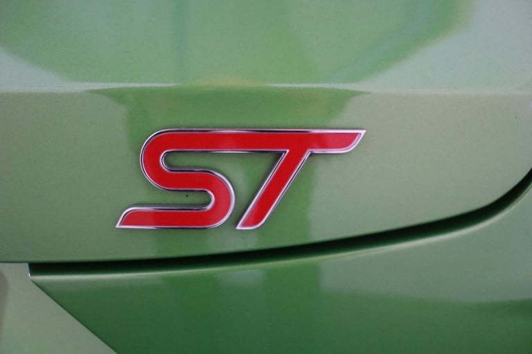 2023 Ford Puma 1.5T EcoBoost ST 5dr (PERFORMANCE PACK, 19 inchALLOYS) HATCHBACK Petrol Manual