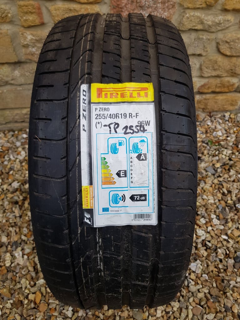 Brand New Pirelli P Zero Tyre 255/40R19