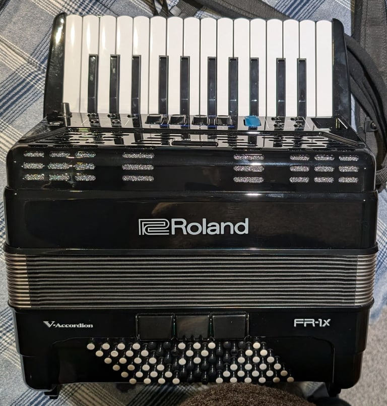 image for Accordian electric Roland FR-1X black