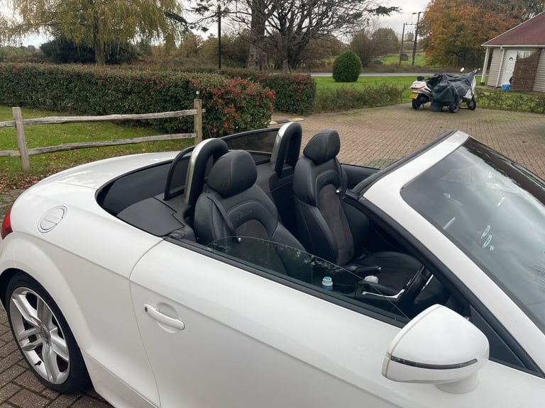 Audi, TT, Convertible, 2014, Manual, 1798 (cc), 2 doors