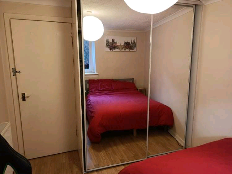 Edinburgh Oxgangs ONE DOUBLE BEDROOM to rent in Colinton, Edinburgh