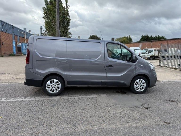 2018 18 RENAULT TRAFIC 1.6 DCI ENERGY 27 SPORT NAV PANEL VAN 5DR DIESEL MANUAL S