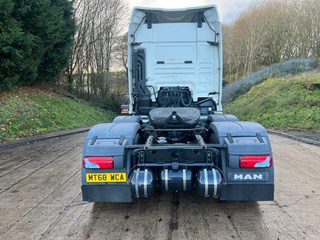 2019 MAN TGX XLX 26.460 Euro 6 6x2 tractor unit fridge a/c slider media system