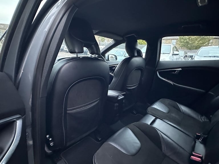 2015 Volvo V40 1.6 D2 R-Design Euro 5 (s/s) 5dr HATCHBACK Diesel Manual