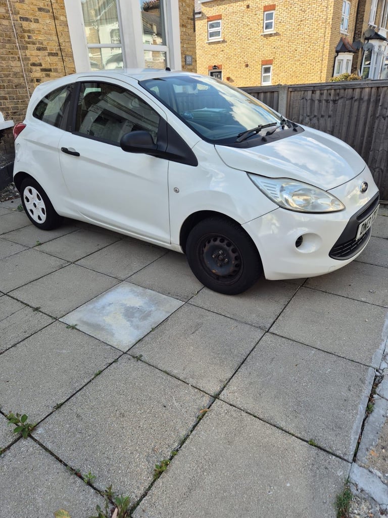 Ford, KA, Hatchback, 2013, Manual, 1242 (cc), 3 doors