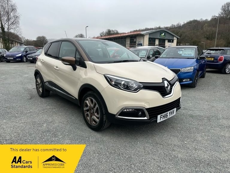 image for 2016 Renault Captur 1.5 dCi ENERGY Iconic Nav SUV 5dr Diesel Manual Euro 6 (s/s) (110 ps) HATCHBA...