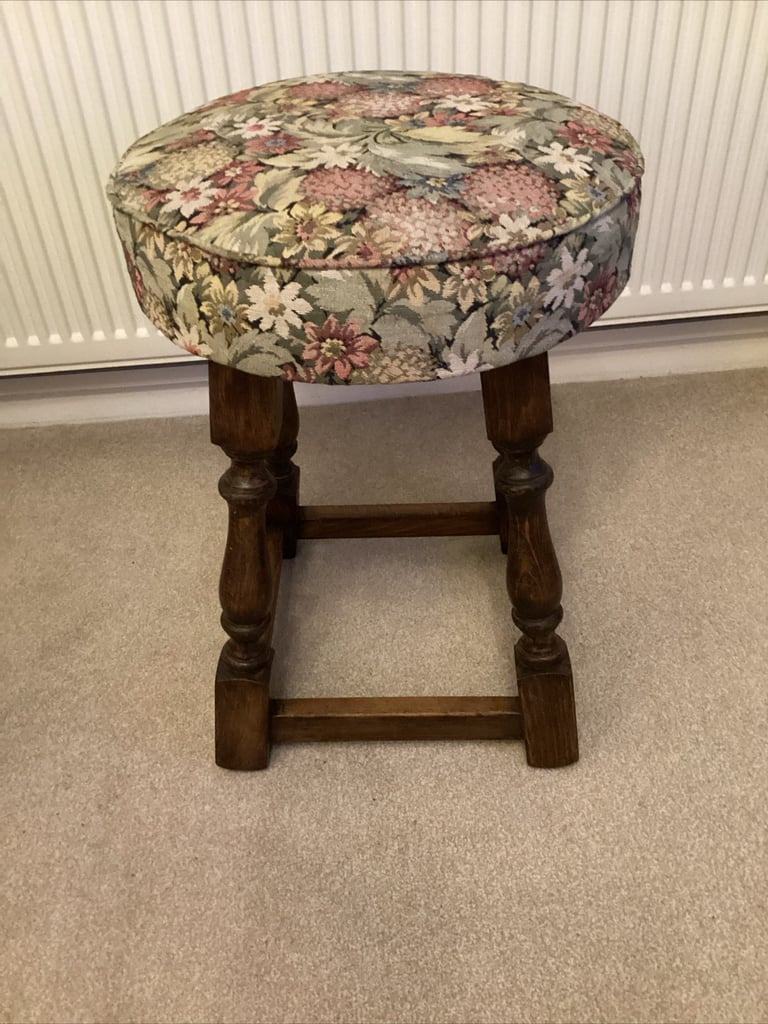 Vintage pub bar stool fully refurbished made from oak 1950s