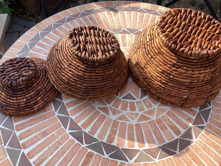 SET OF THREE WOVEN GRASS INDOOR OUTDOOR PLANTERS BOWL FLOWER POT COVERS