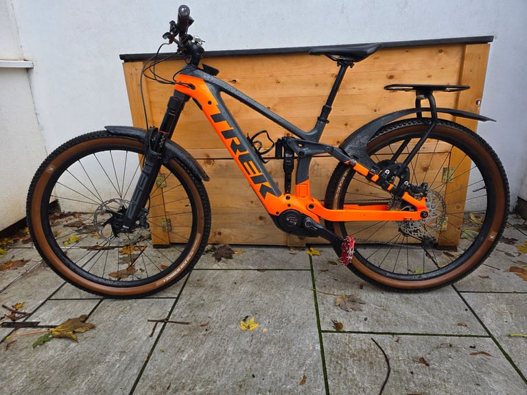 2021 Trek Rail 9.8 xt full carbon electric bike - 2nd battery,  spare tyres, rear rack..