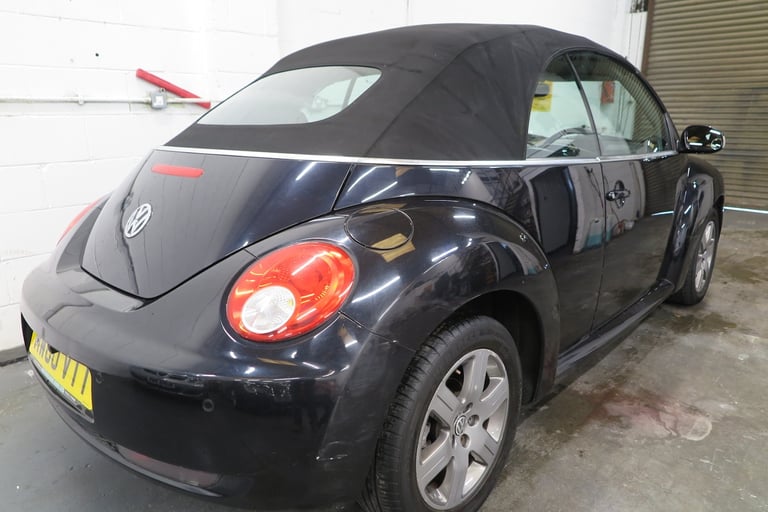2011 Volkswagen Beetle 1.6 Sola 2dr CONVERTIBLE Petrol Manual