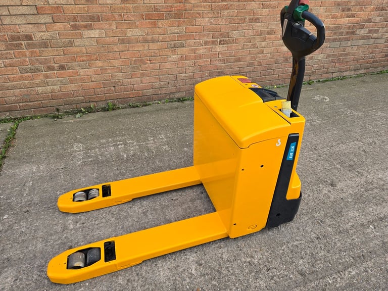 Jungheinrich EJE 116 Electric Pallet Truck 