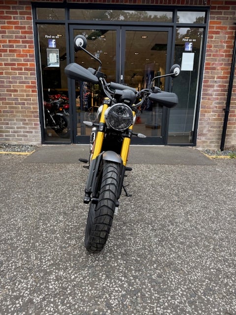 2025 TRIUMPH Scrambler 400 X