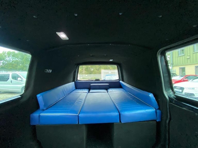 2006 Volkswagen Transporter 2.5 TDi T32 REAR LONGUE-5 BELTS-20 inch ALLOYS-PRIVATE PLATE MOTORHOM...