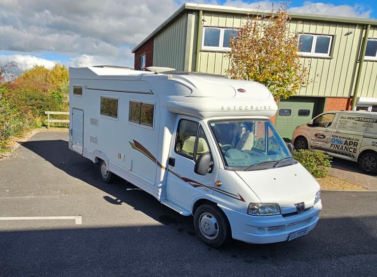 image for AutoCruise Starblazer motorhome 2007 4 berth 7.36m 3500kgs 31k miles garage