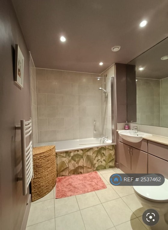 2 bedroom flat in Durant Street, London, E2 (2 bed) (#2537462)