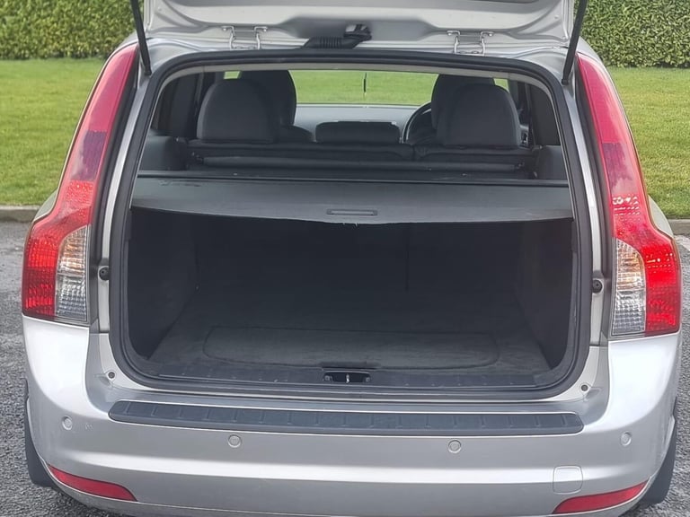 2009 Volvo V50 1.6D DRIVe SE Euro 4 5dr ESTATE Diesel Manual