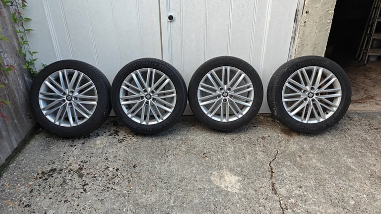 ALLOY WHEELS & TYRES