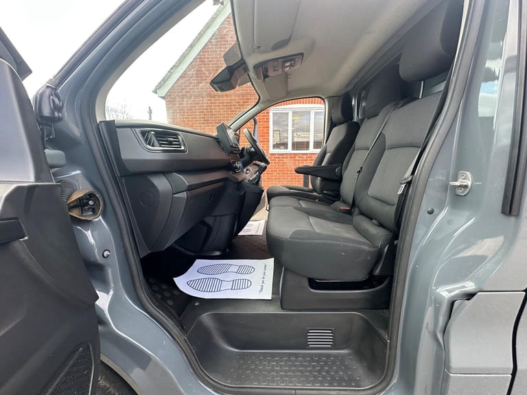 2022 Renault Trafic 2.0 dCi Blue SL28 Business+ L1 H1 Euro 6 (s/s) 5dr PANEL VAN Diesel Manual