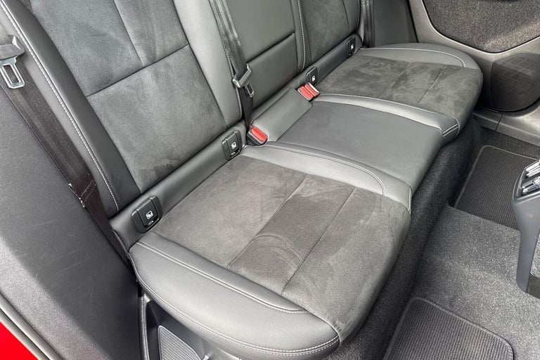 2022 Volvo XC40 2.0 B4 MHEV Plus SUV 5dr Petrol Hybrid DCT Auto AWD Euro 6 (s/s) (197 ps) ESTATE ...