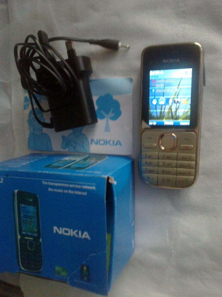Unlocked Nokia C2 Gold Button Phone As New Charger Internet Bluetooth Radio Boxed