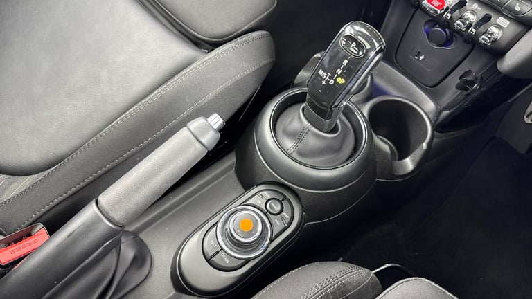 2018 MINI Hatch 1.5 Cooper Sport II 3dr Auto Petrol Hatchback Hatchback Petrol Automatic