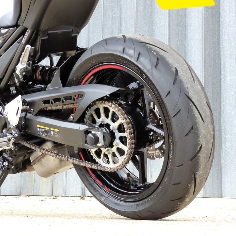 2024 KAWASAKI Z900 FPFNN, STUNNING LOW MILEAGE 1-OWNER MOTORCYCLE.