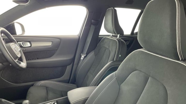 2025 Volvo XC40 Plus B4 Mild hybrid Petrol Dark Automatic SUV Petrol Automatic