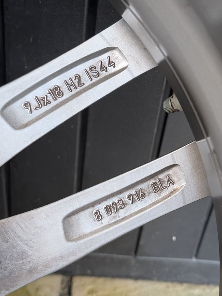 Genuine BMW 18 inch Alloy Wheels G30 G31