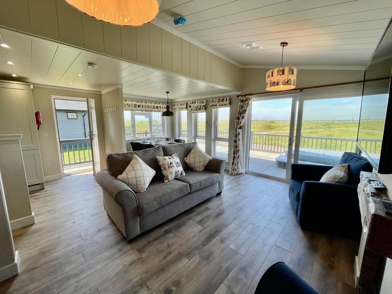 Seaview Luxury Lodge South Coast CALL TOM 0️⃣7️⃣9️⃣7️⃣9️⃣1️⃣2️⃣7️⃣8️⃣5️⃣5️⃣ 